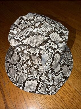 NEW Urban Outfitters Faux Leather Snake Skin Pattern Unisex Bucket Hat